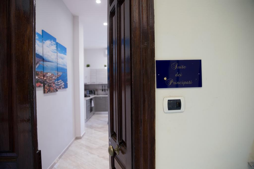 Suite Dei Principati Салерно Экстерьер фото